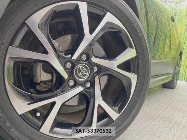 Toyota C-HR 2017-10 8652951-12