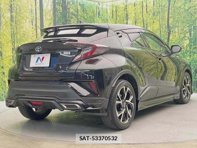 Toyota C-HR 2017-10 8652951-16