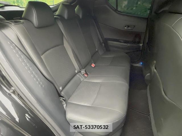 Toyota C-HR 2017-10 8652951-8