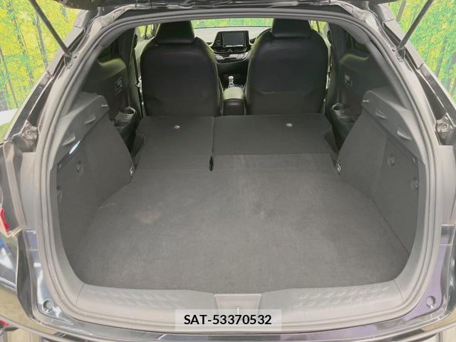 Toyota C-HR 2017-10 8652951-9