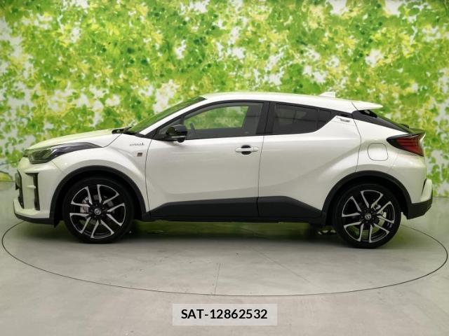 Toyota C-HR 2019-10 8653594-1