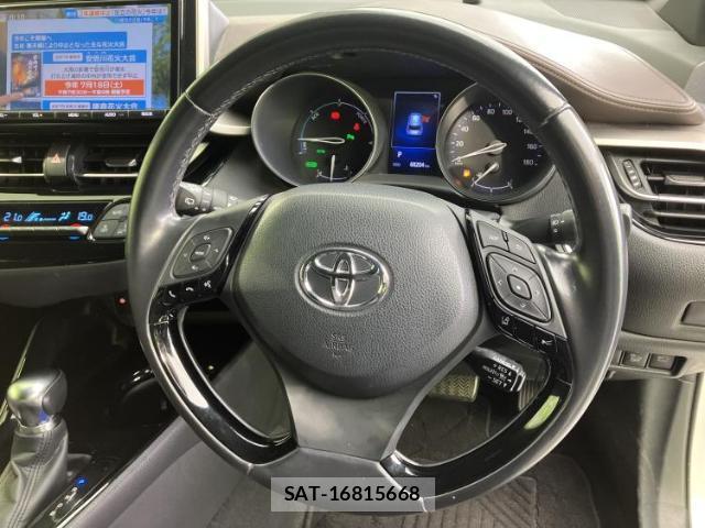 Toyota C-HR 2017-10 8653722-14