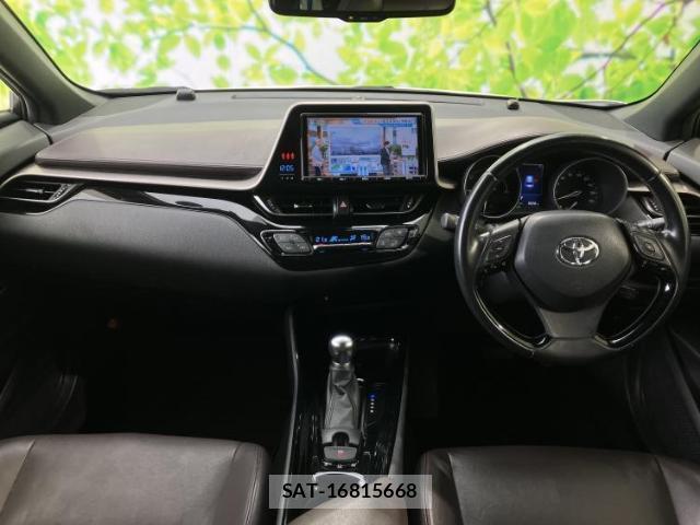 Toyota C-HR 2017-10 8653722-3