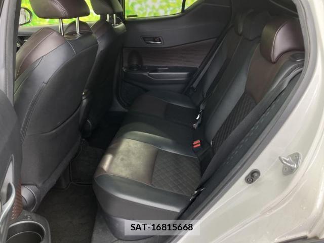 Toyota C-HR 2017-10 8653722-7