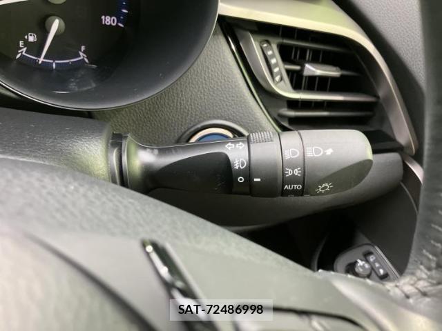 Toyota C-HR 2019-12 8653762-13