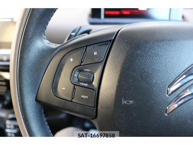 Citroen C4 2017-09 8647790-9