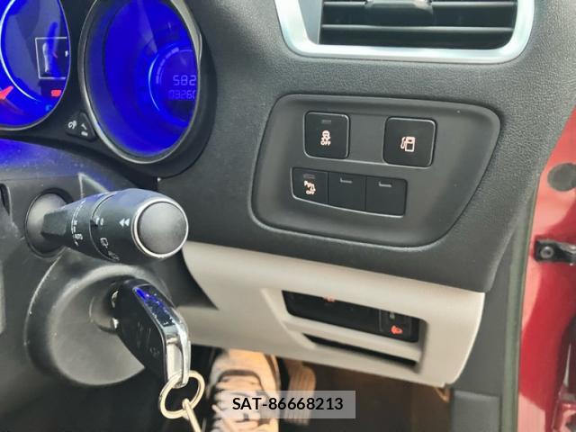 Citroen C4 2015-09 8647959-17