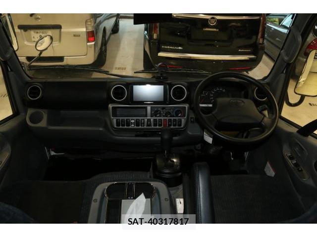 Toyota CAMROAD 2023-04 8652618-2