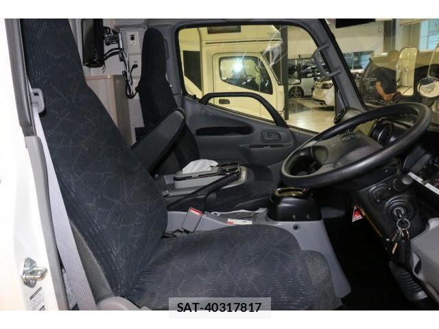Toyota CAMROAD 2023-04 8652618-5