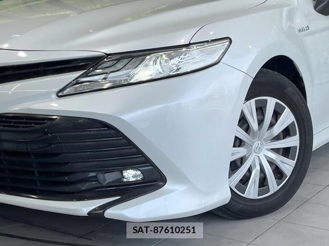 Toyota CAMRY 2017-08 8648836-11