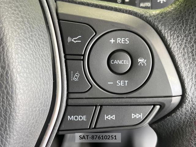 Toyota CAMRY 2017-08 8648836-4