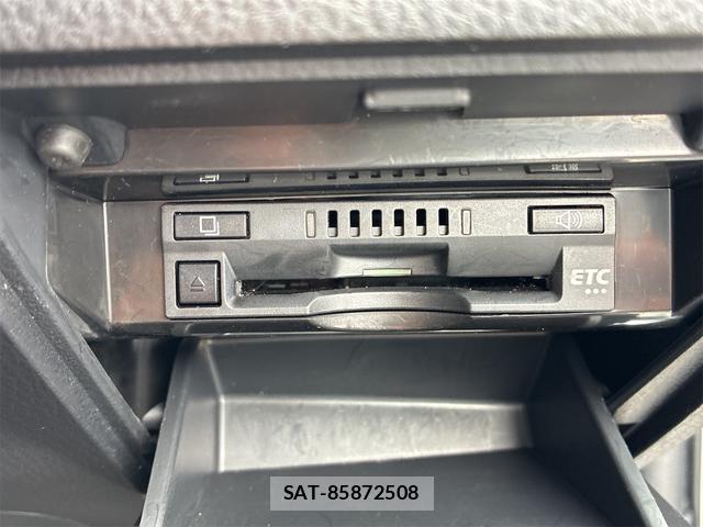 Toyota CAMRY 2018-02 8653342-9