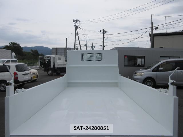 MITSUBISHI FUSO CANTER 2015-06 8646697-11