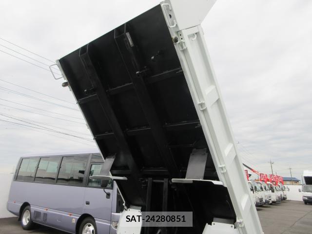 MITSUBISHI FUSO CANTER 2015-06 8646697-16