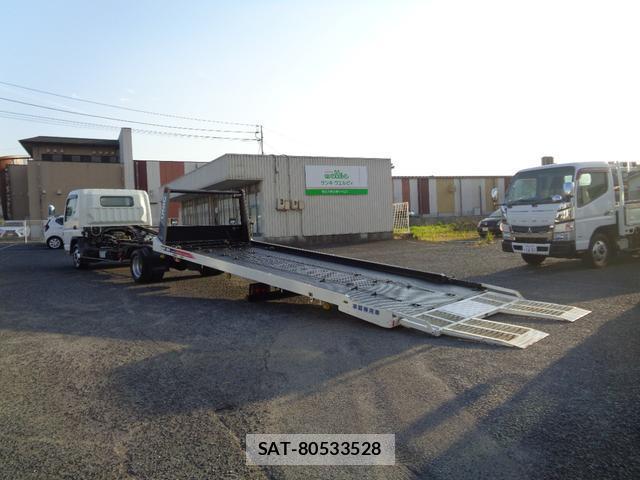 MITSUBISHI FUSO CANTER 2010-06 8647784-12
