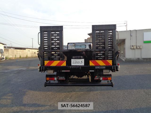 MITSUBISHI FUSO CANTER 2019-03 8647785-9