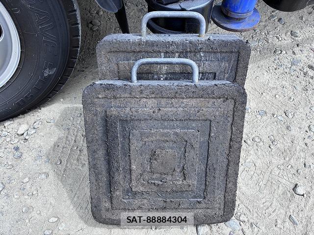 MITSUBISHI FUSO CANTER 2014-03 8647903-10