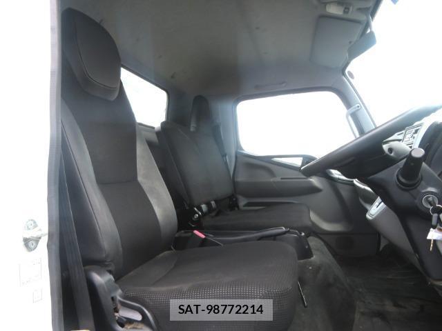 MITSUBISHI FUSO CANTER 2018-02 8648607-15
