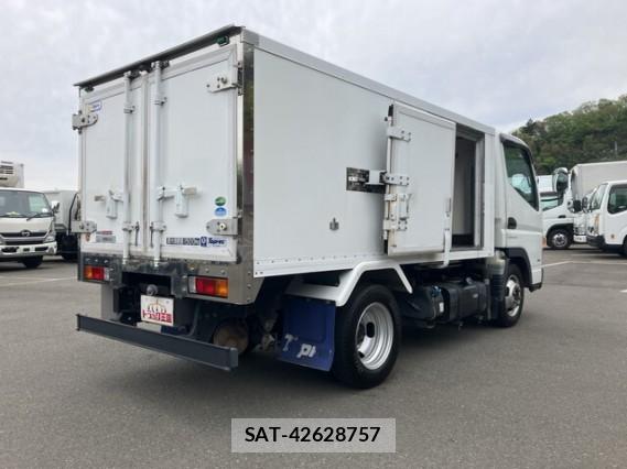 MITSUBISHI FUSO CANTER 2017 8649582-1