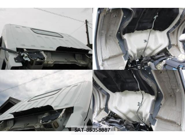 MITSUBISHI FUSO CANTER 2018-05 8649755-12
