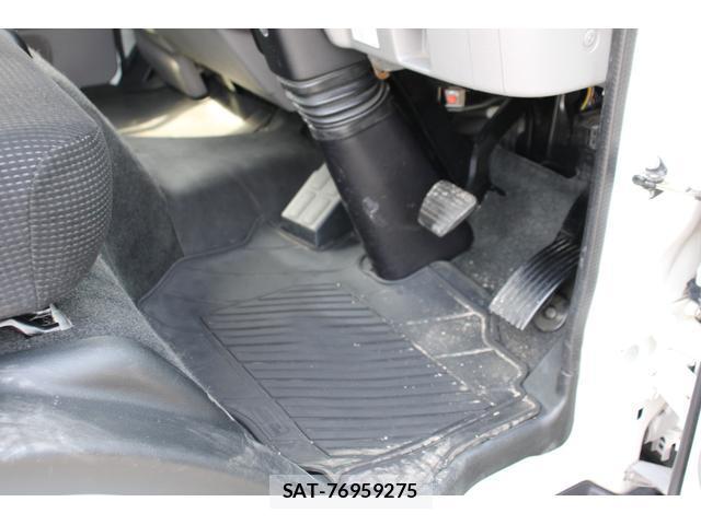 MITSUBISHI FUSO CANTER 2019-09 8649758-18