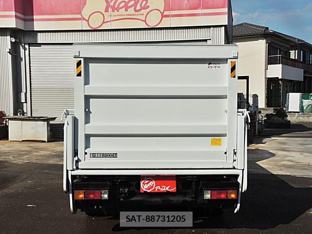 MITSUBISHI FUSO CANTER 2018-03 8650193-1