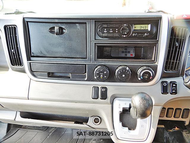 MITSUBISHI FUSO CANTER 2018-03 8650193-4