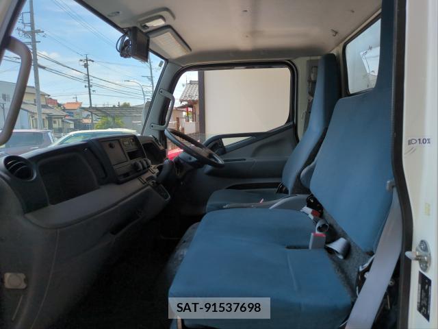 MITSUBISHI FUSO CANTER 2015-10 8650914-5
