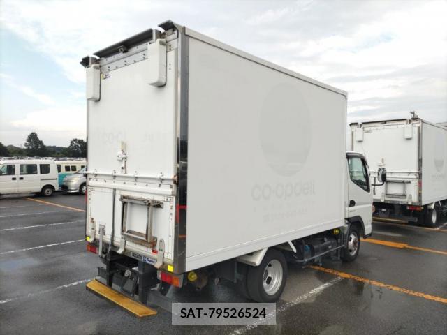 MITSUBISHI FUSO CANTER 2016-05 8652060-1