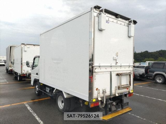 MITSUBISHI FUSO CANTER 2016-05 8652060-4