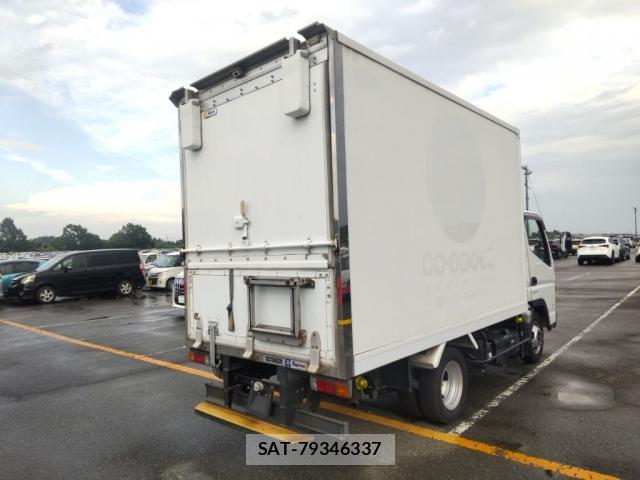 MITSUBISHI FUSO CANTER 2016-05 8652061-1