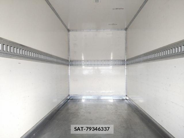 MITSUBISHI FUSO CANTER 2016-05 8652061-5