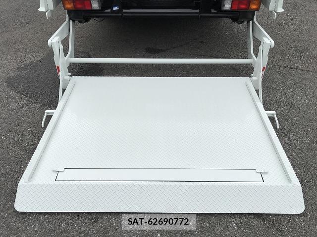 MITSUBISHI FUSO CANTER 2017-09 8652917-10