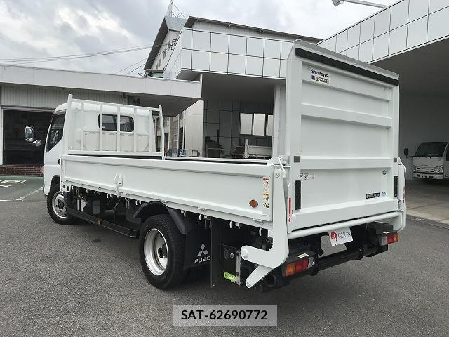 MITSUBISHI FUSO CANTER 2017-09 8652917-5