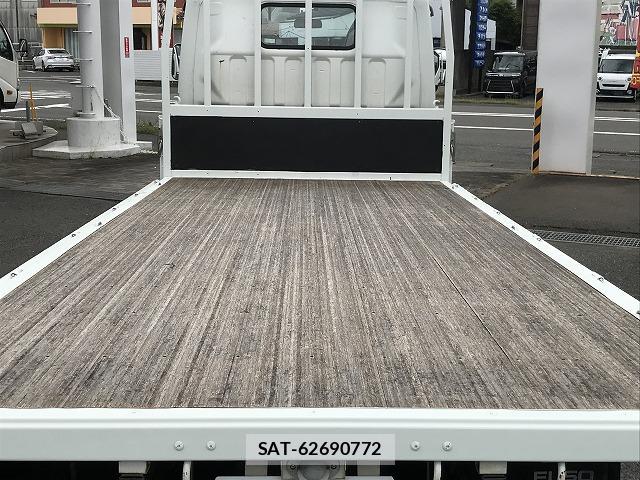 MITSUBISHI FUSO CANTER 2017-09 8652917-8