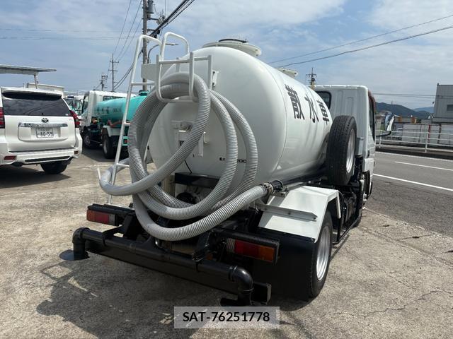 MITSUBISHI FUSO CANTER 2011-10 8653036-2
