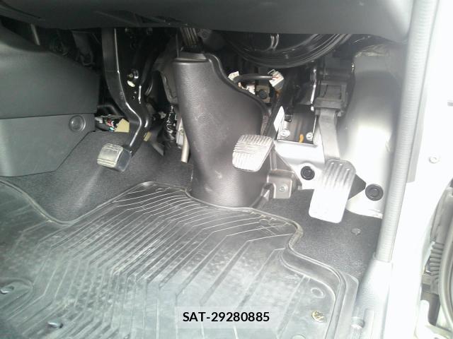 Nissan Caravan 2024-10 8651151-19