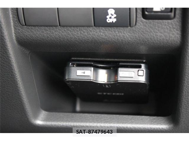 Nissan Caravan 2021-10 8651882-4