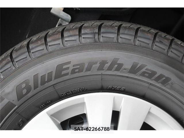 Nissan Caravan 2026-07 8651972-12