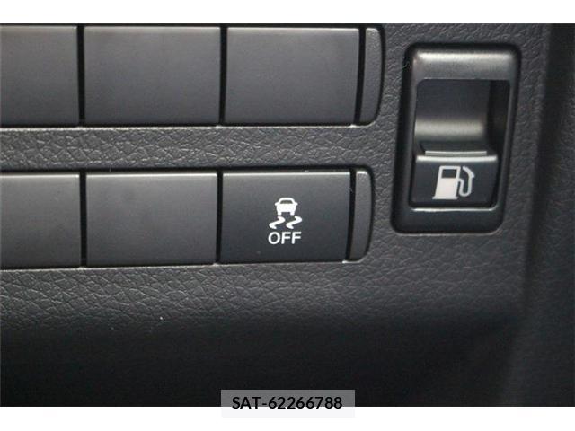 Nissan Caravan 2026-07 8651972-6