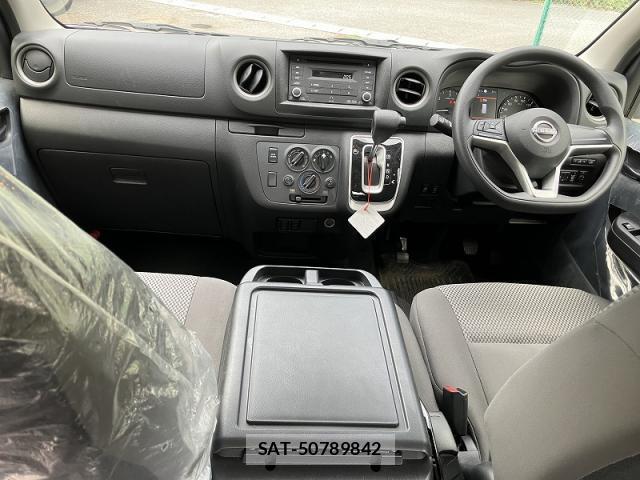 Nissan Caravan 2025-03 8652252-3