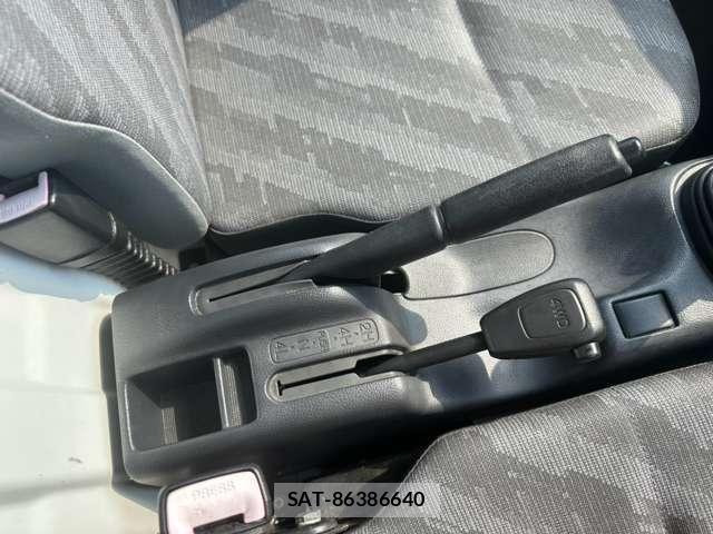 Suzuki CARRY TRUCK 2010-08 8649117-8