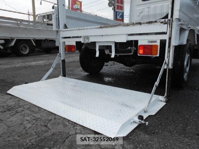 Suzuki CARRY TRUCK 2004-09 8653316-2