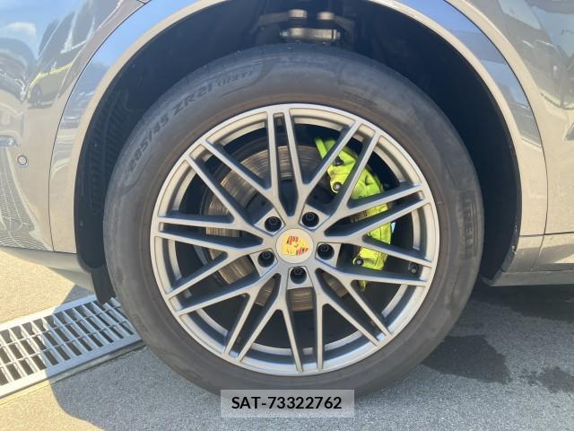 Porsche CAYENNE 2024-04 8651578-8