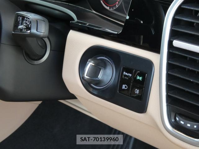 Porsche CAYENNE 2020-07 8647963-11