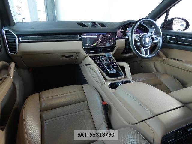 Porsche CAYENNE 2022-12 8647965-6