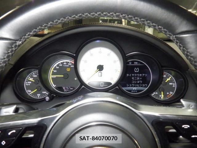 Porsche CAYENNE 2015-11 8650988-3
