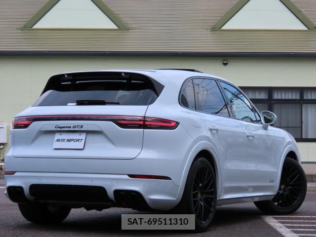 Porsche CAYENNE 2021-04 8651023-1
