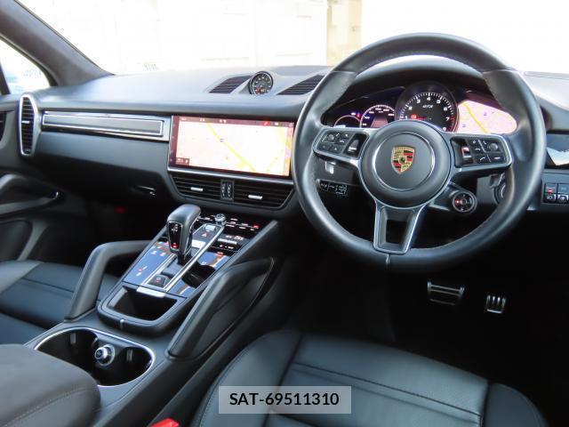 Porsche CAYENNE 2021-04 8651023-4