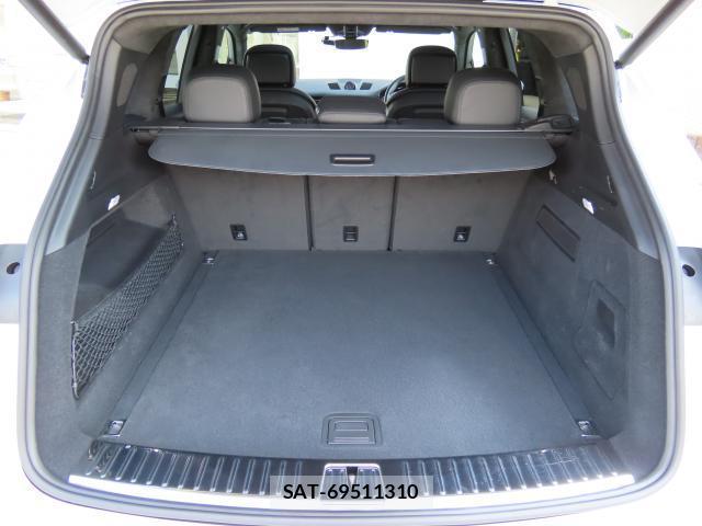 Porsche CAYENNE 2021-04 8651023-8